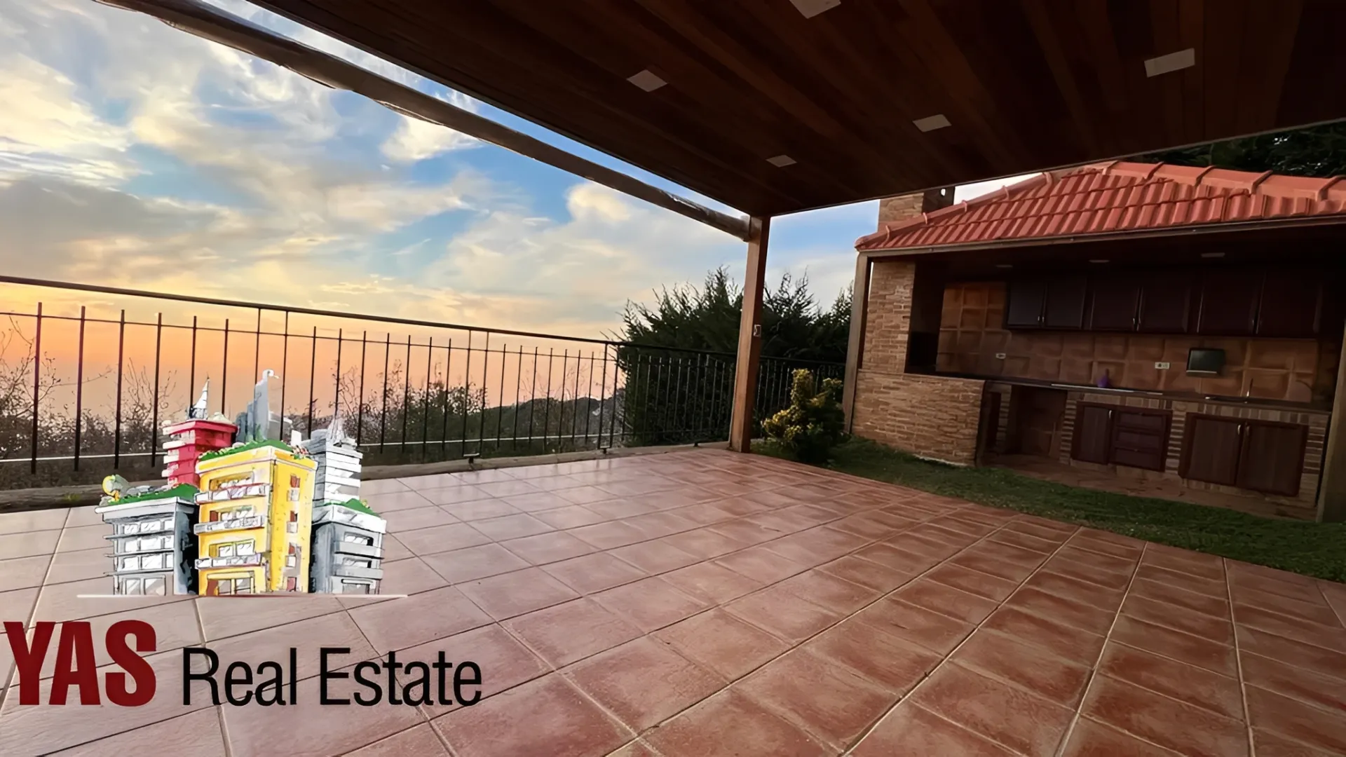 Apartment for Sale in Ballouneh - 3 bed, 4 bath