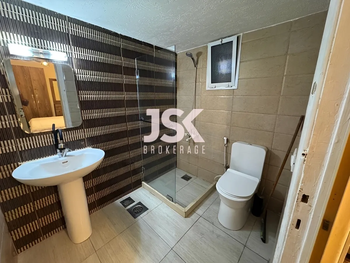 Apartment for Rent in Manara, Beirut, Lebanon - 1 bed, 1 bath
