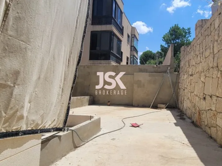 Building for Sale in Zahlé