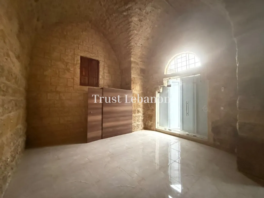 Shop for rent in Broummana, Lebanon