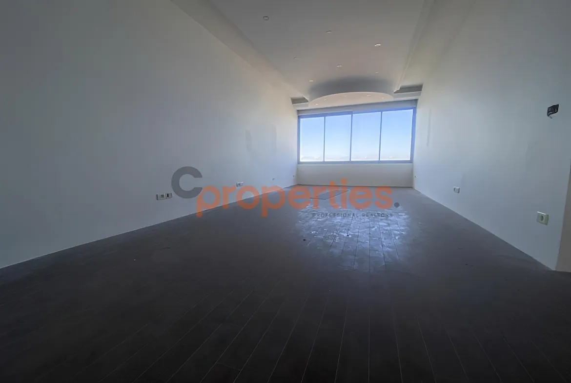 Office for Sale in Zalqa