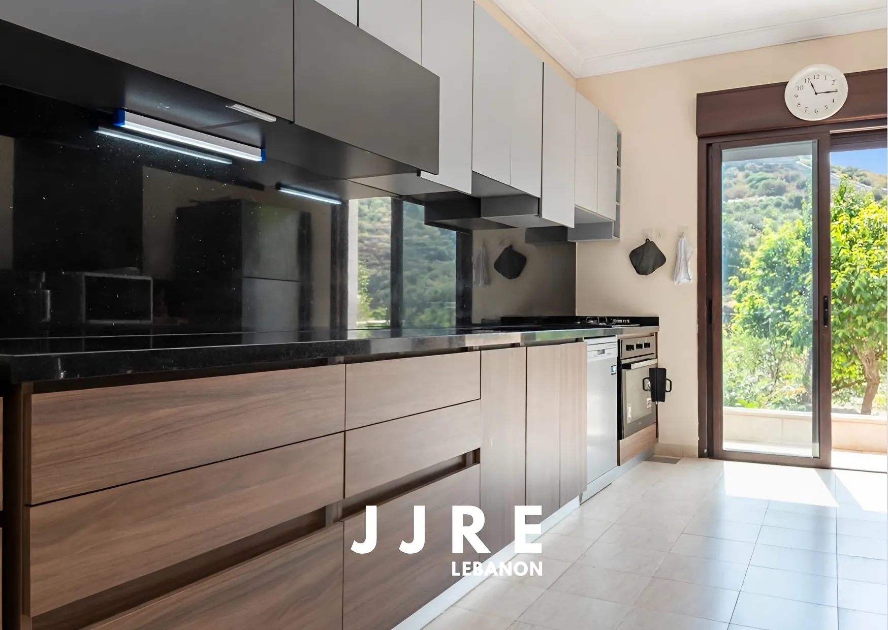 Apartment for sale in Chouit