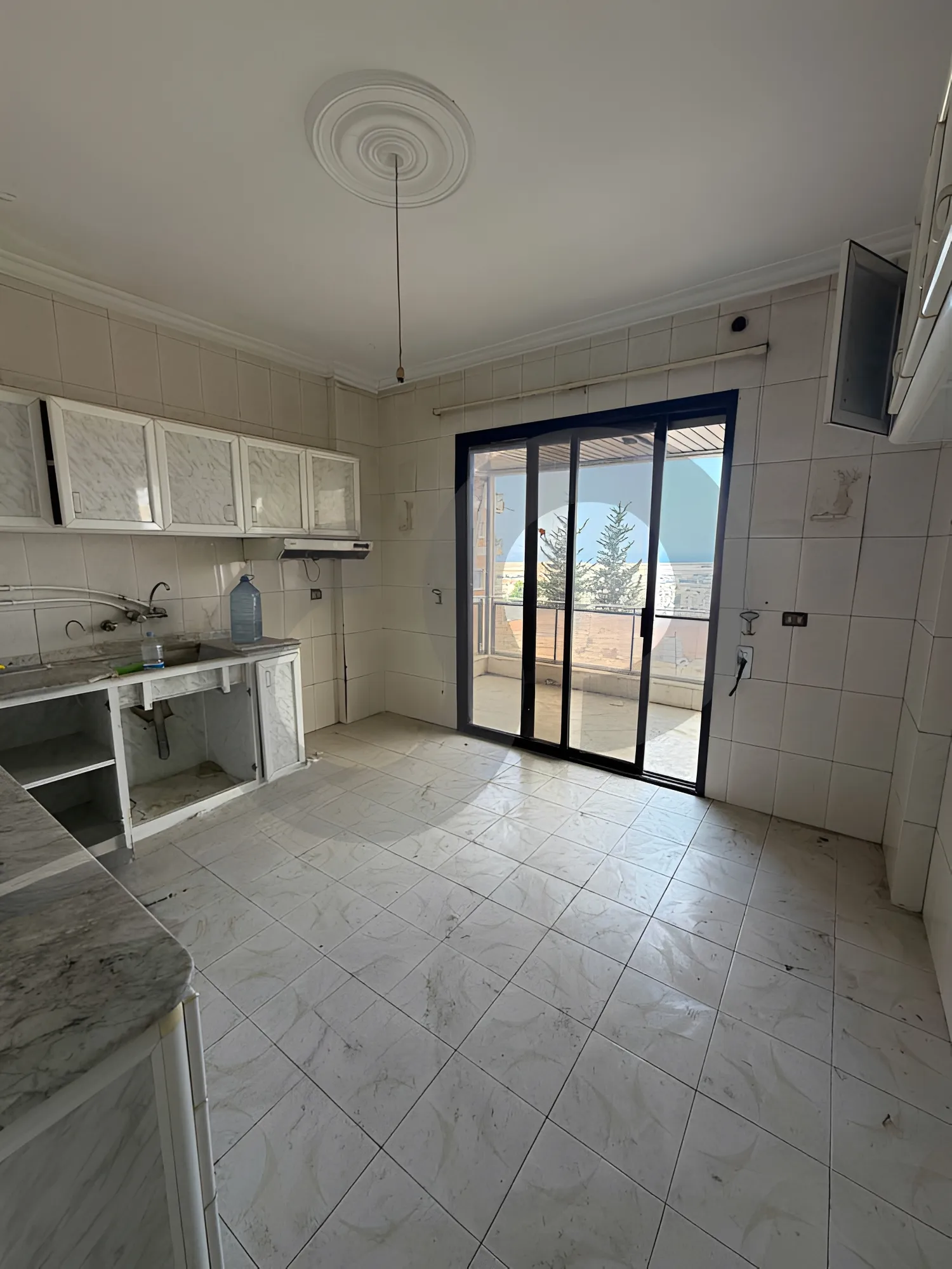 Apartment for Sale in Chouaifet El Aamroussieh - 3 bed, 3 bath