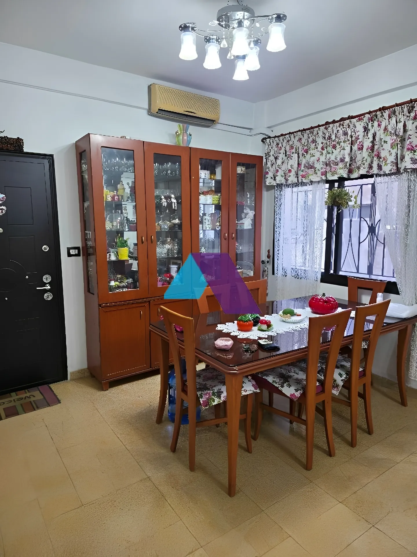 Apartment for Sale in Bourj Hammoud - 2 bed, 1 bath