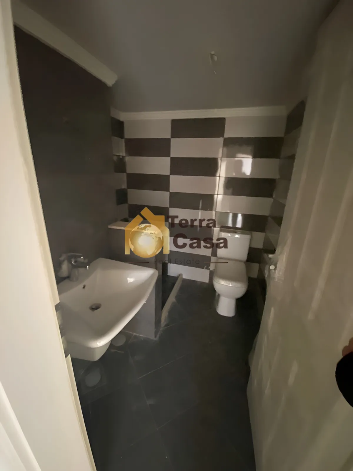 Apartment for Sale in Haouch el Omara