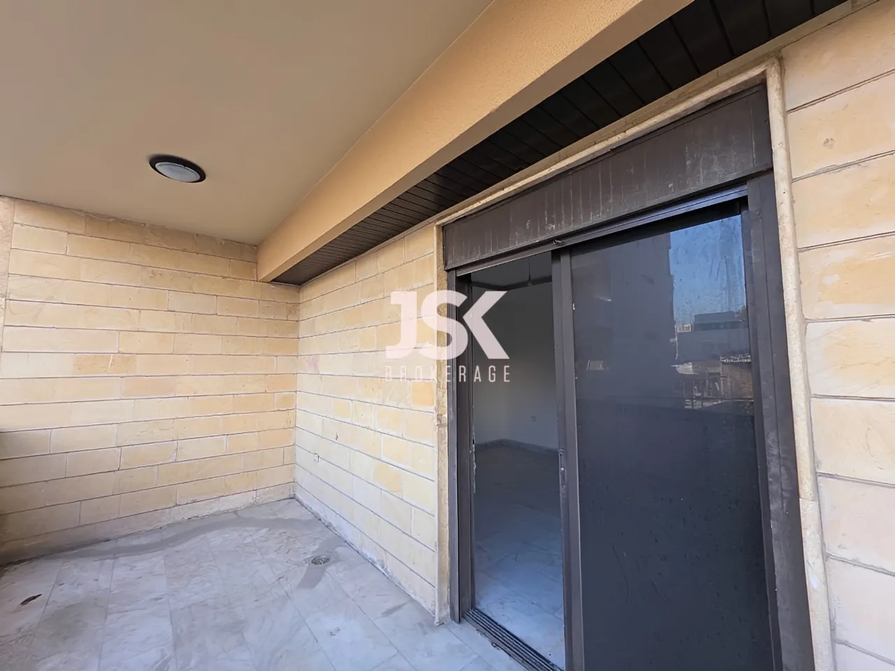 Apartment for Sale in Forn El Chebbak - 3 bed, 1 bath