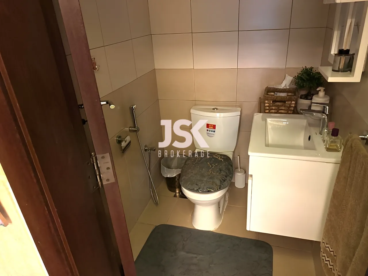 Apartment for Sale in Aley