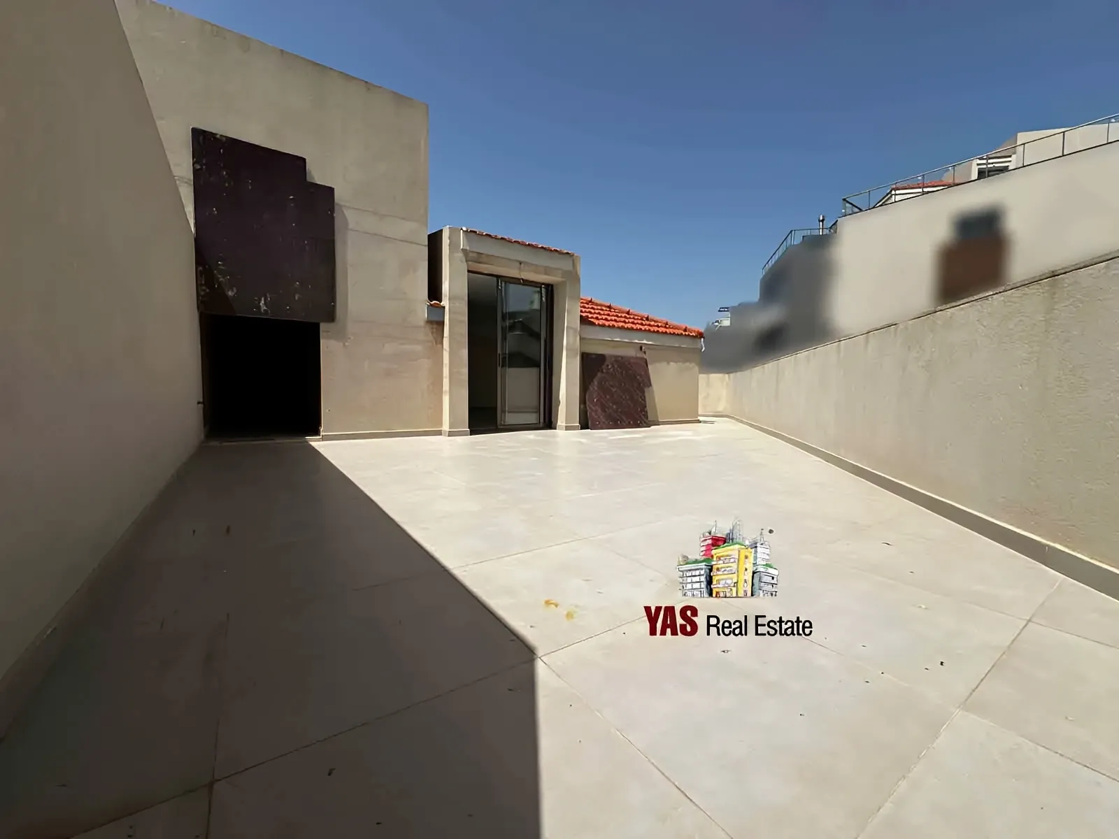 Apartment for Rent in Ballouneh - 3 bed, 5 bath