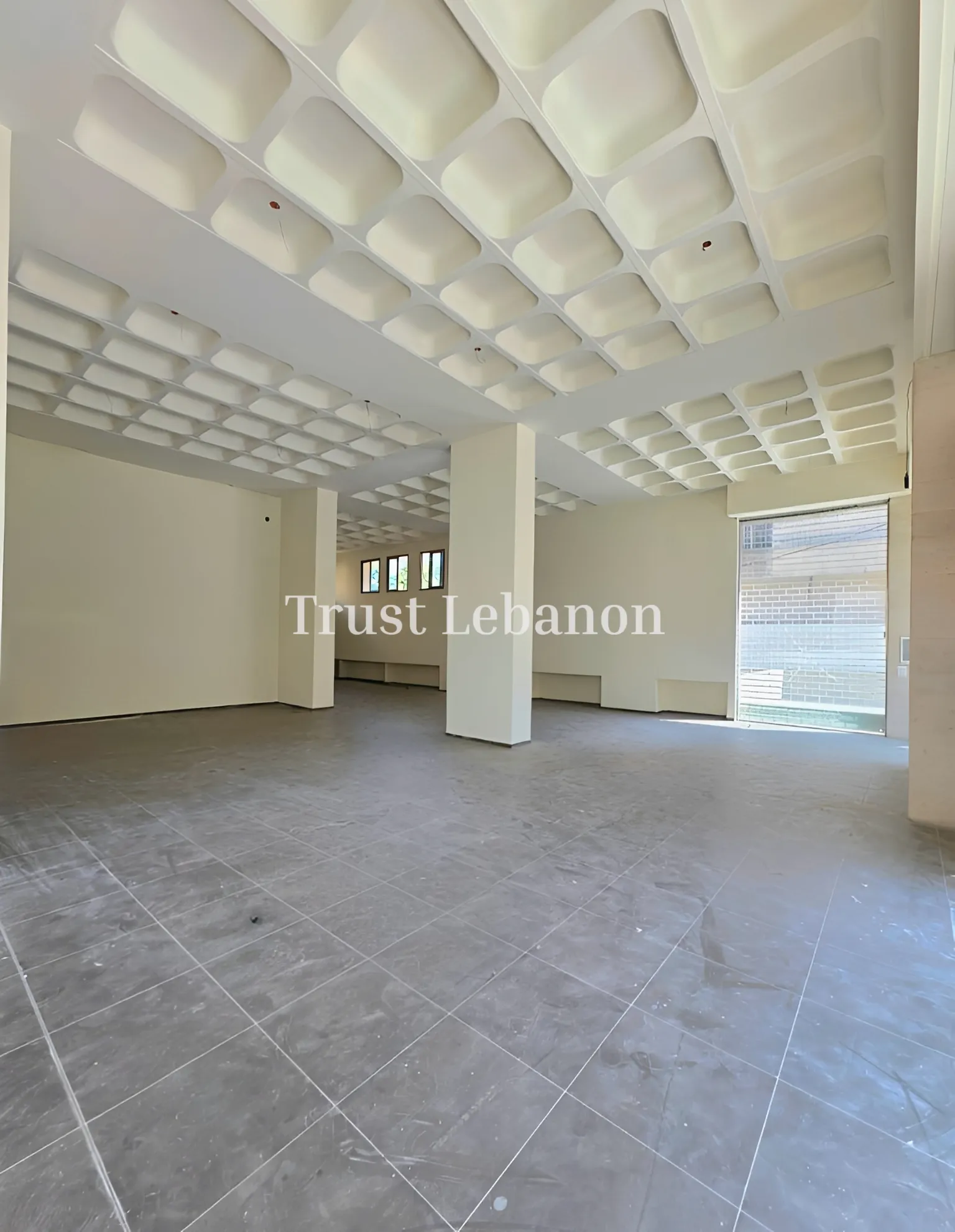 Shop For Rent in Metn, Horsh Tabet