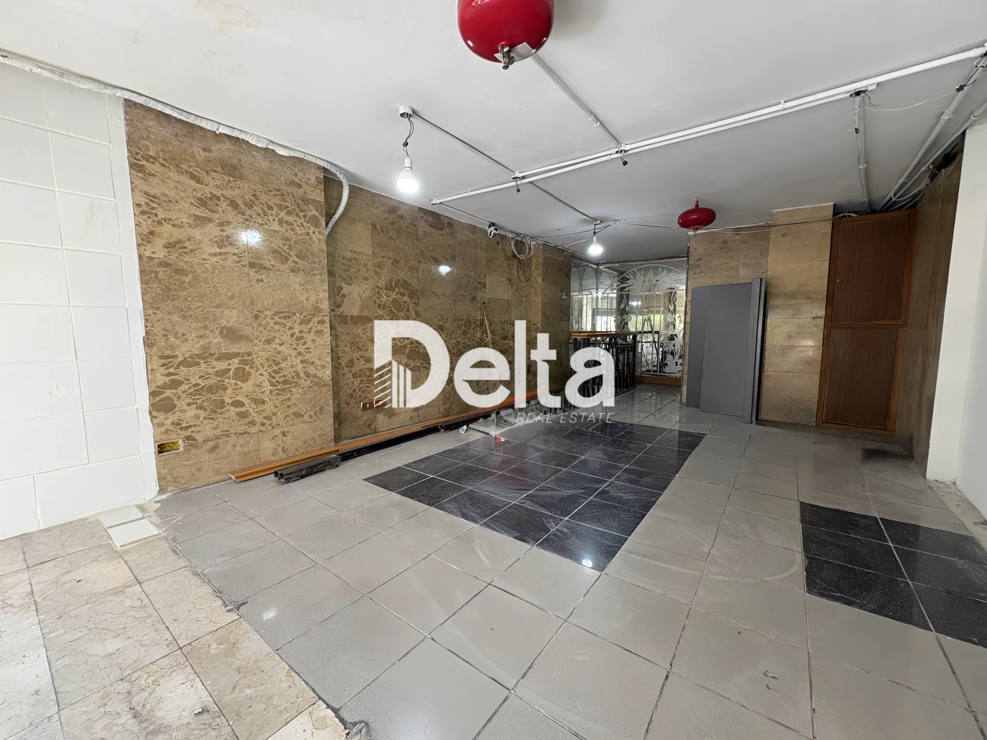 Shop for rent in Ras Al Naba'a