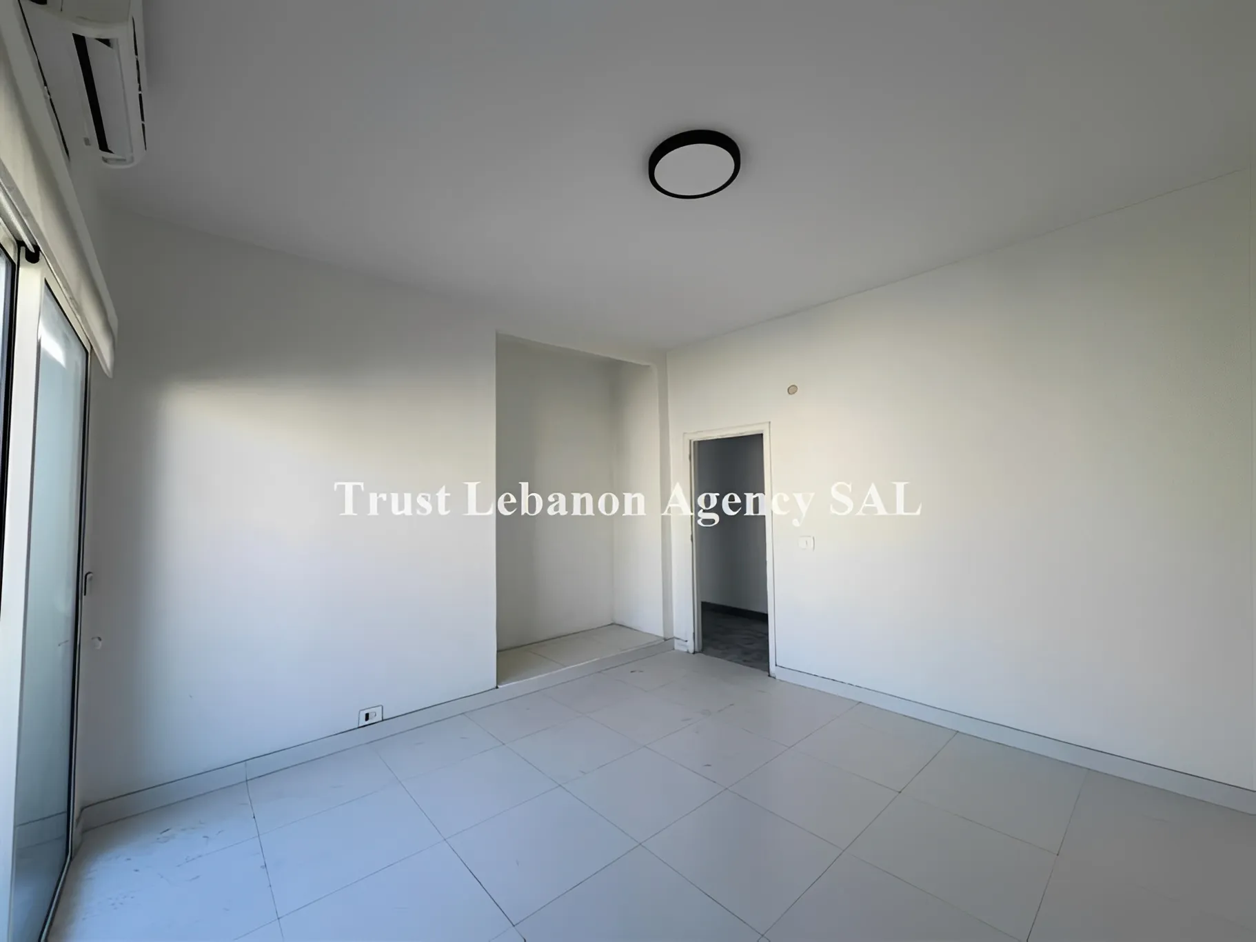 Office for sale in Metn, Antelias