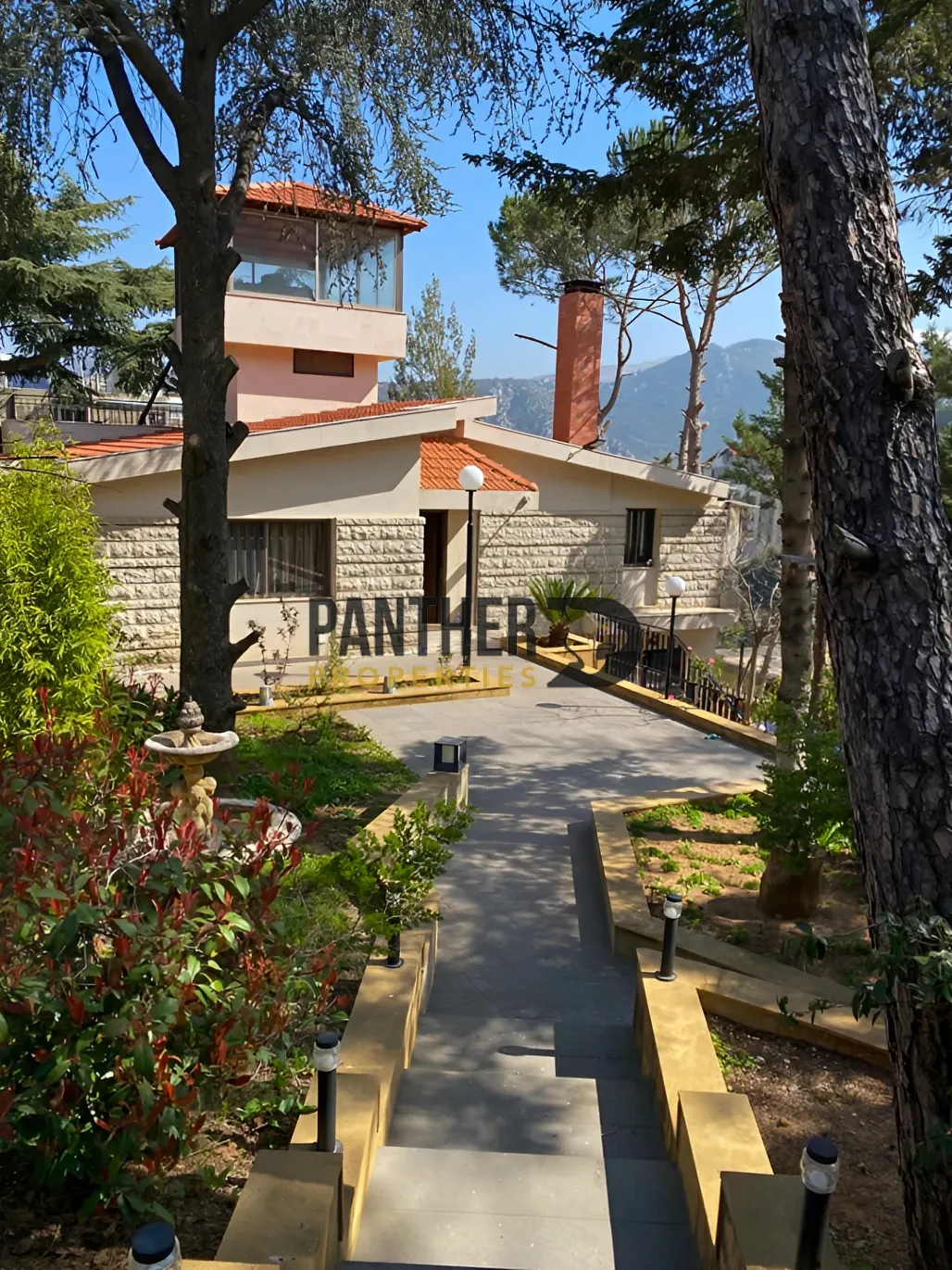 Villa for sale in Hemlaya, Lebanon - 3 bed, 4 bath