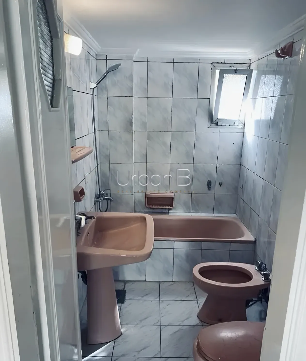 Apartment for rent in Achrafieh, beirut, lebanon