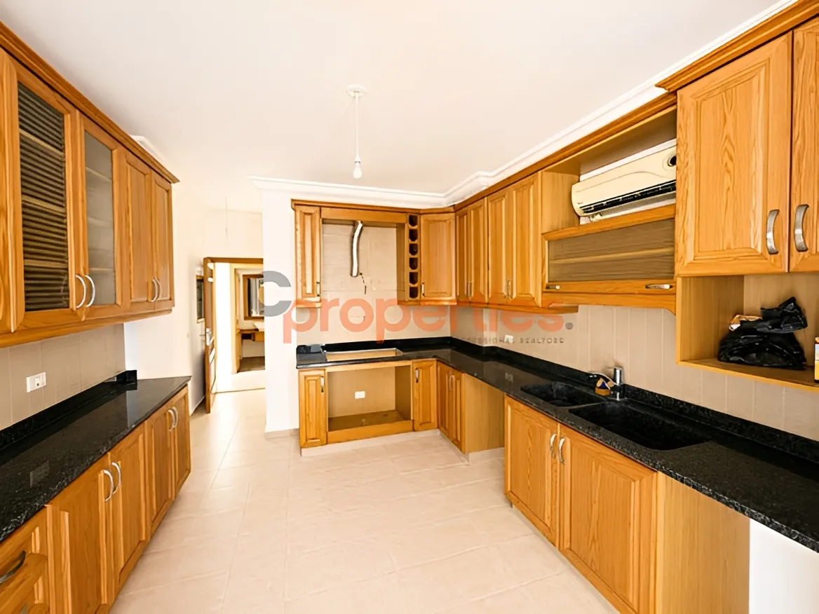 Apartment for Sale in Baabda - 3 bed, 4 bath