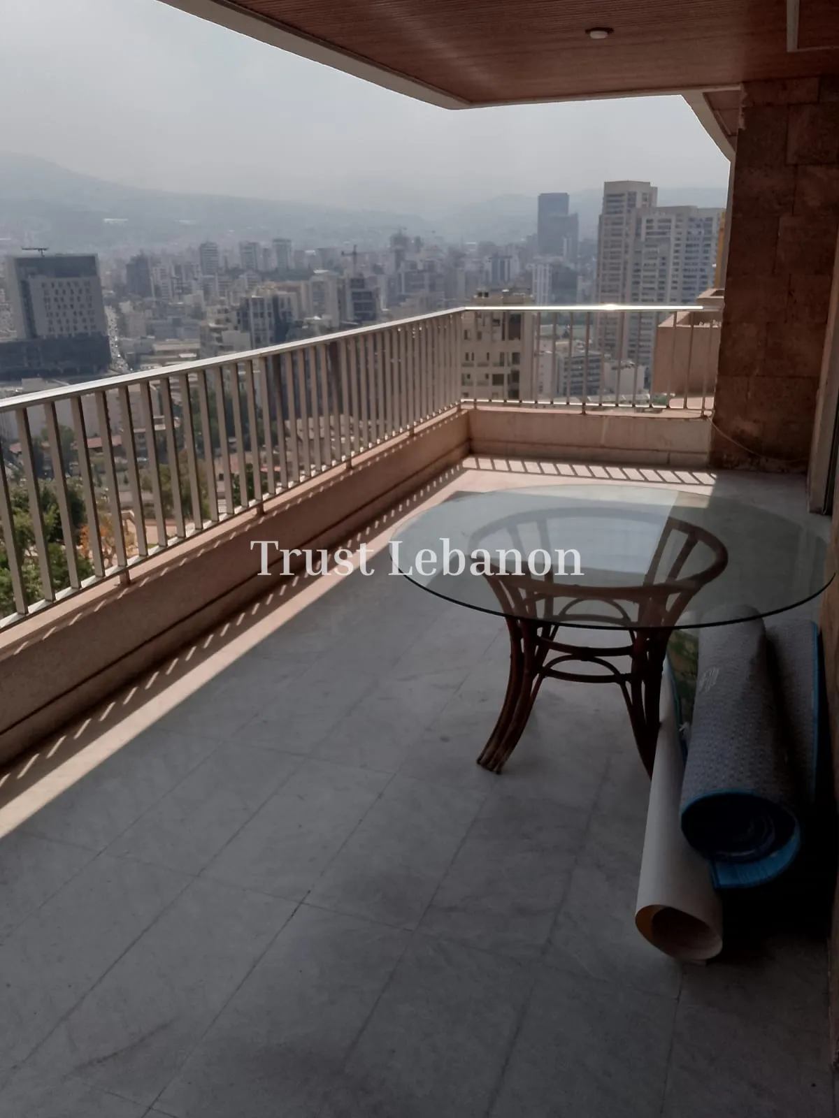 Apartment for rent in Sioufi, Beirut, Lebanon