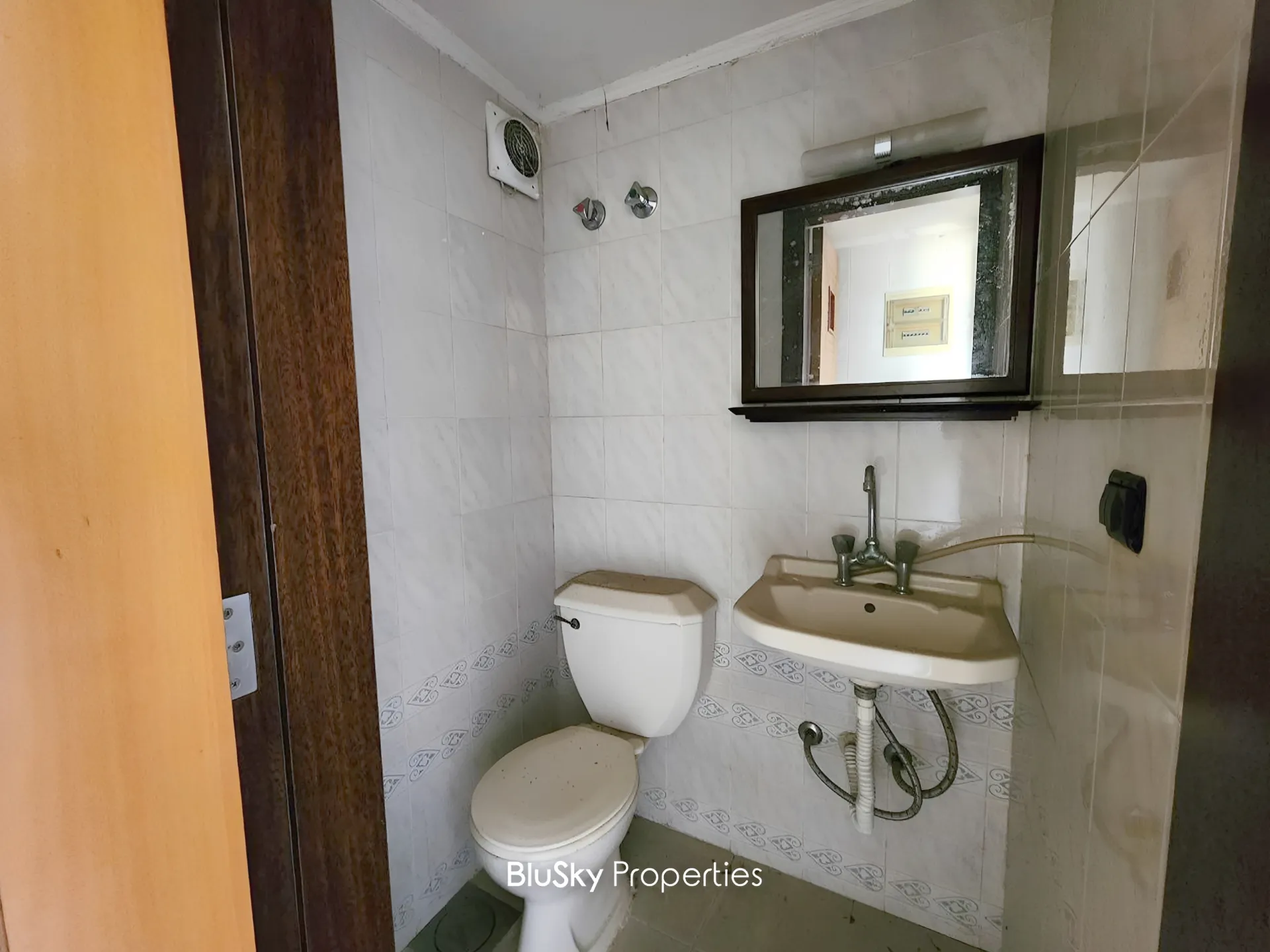 Office for sale in Dekwaneh, lebanon