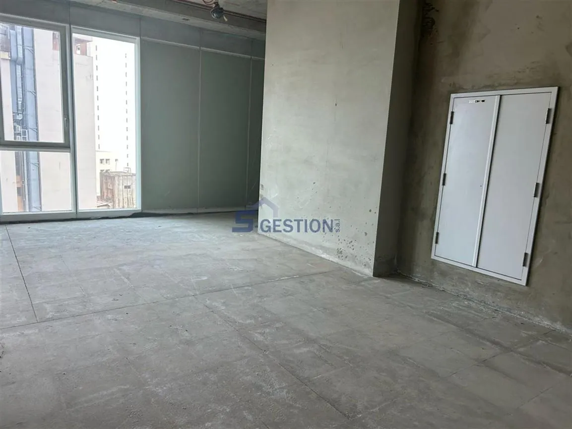 Office for Sale in Achrafieh