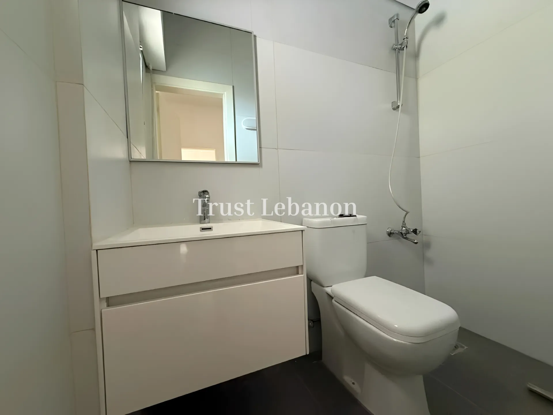Apartment for rent in Ain Saadeh