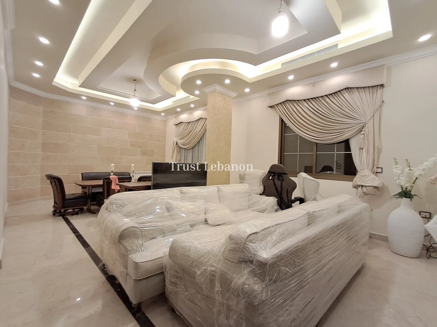 Villa for sale in Zahlé, Lebanon - 4 bed, 3 bath