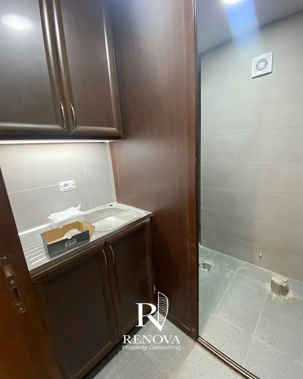 Office for rent in Zahlé