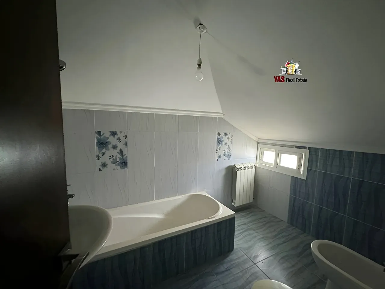 Apartment for Sale in Ballouneh