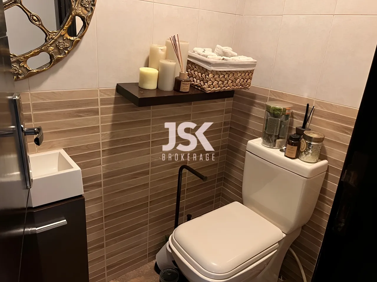 Apartment for Sale in Forn El Chebbak