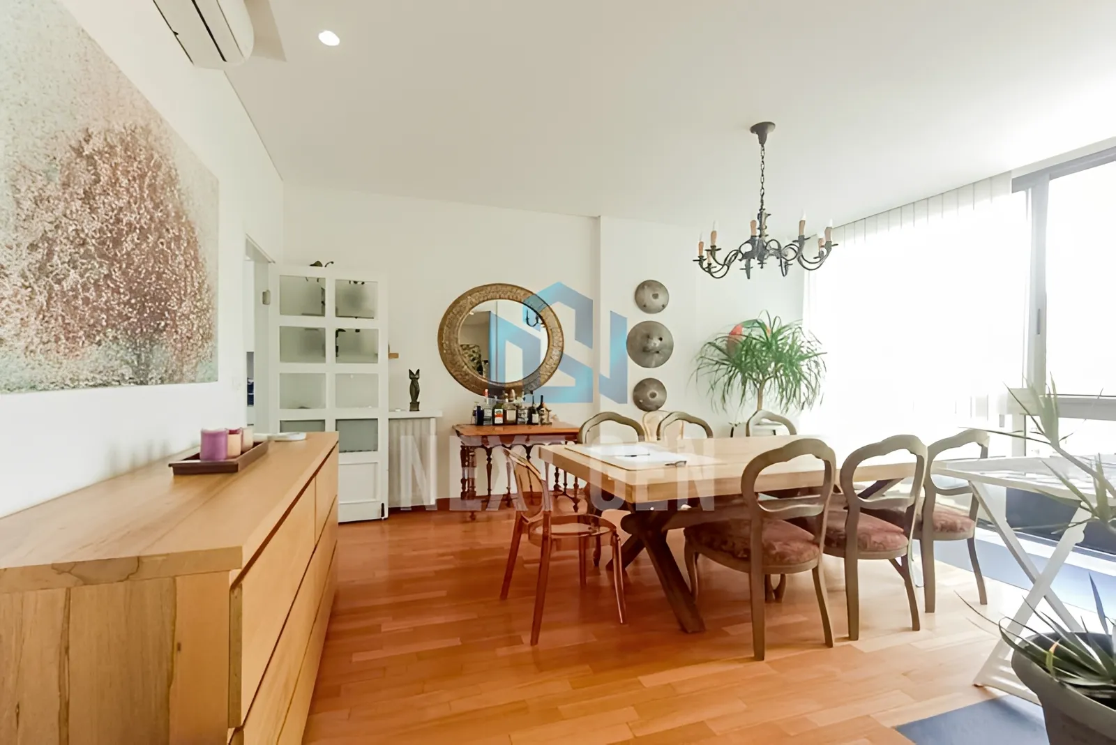 Apartment for Sale in Achrafieh - 3 bed, 4 bath