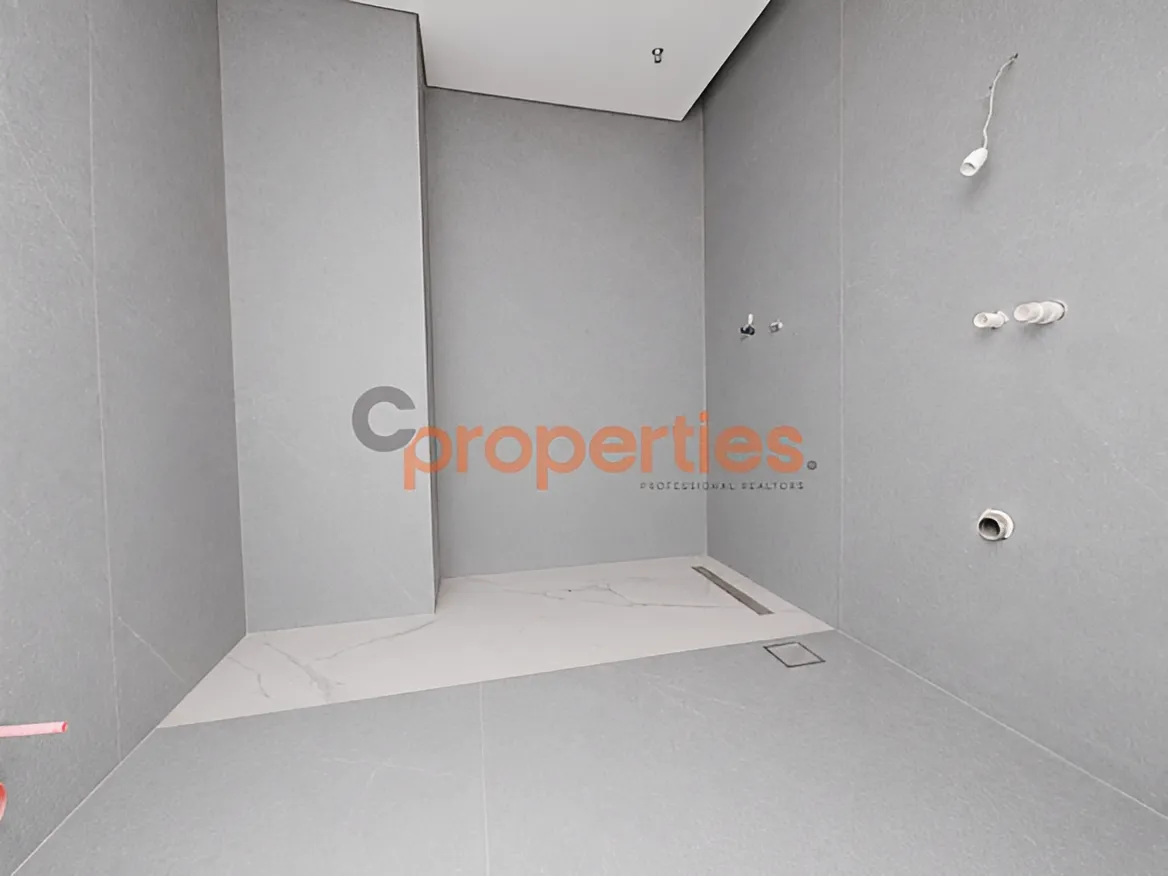 Apartment for Sale in Jnah - 3 bed, 5 bath