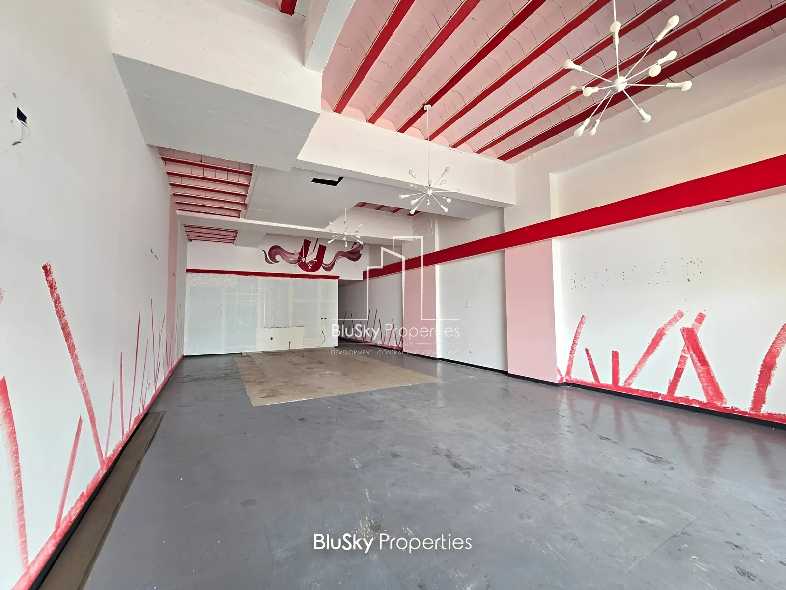 Shop for rent in Mansourieh