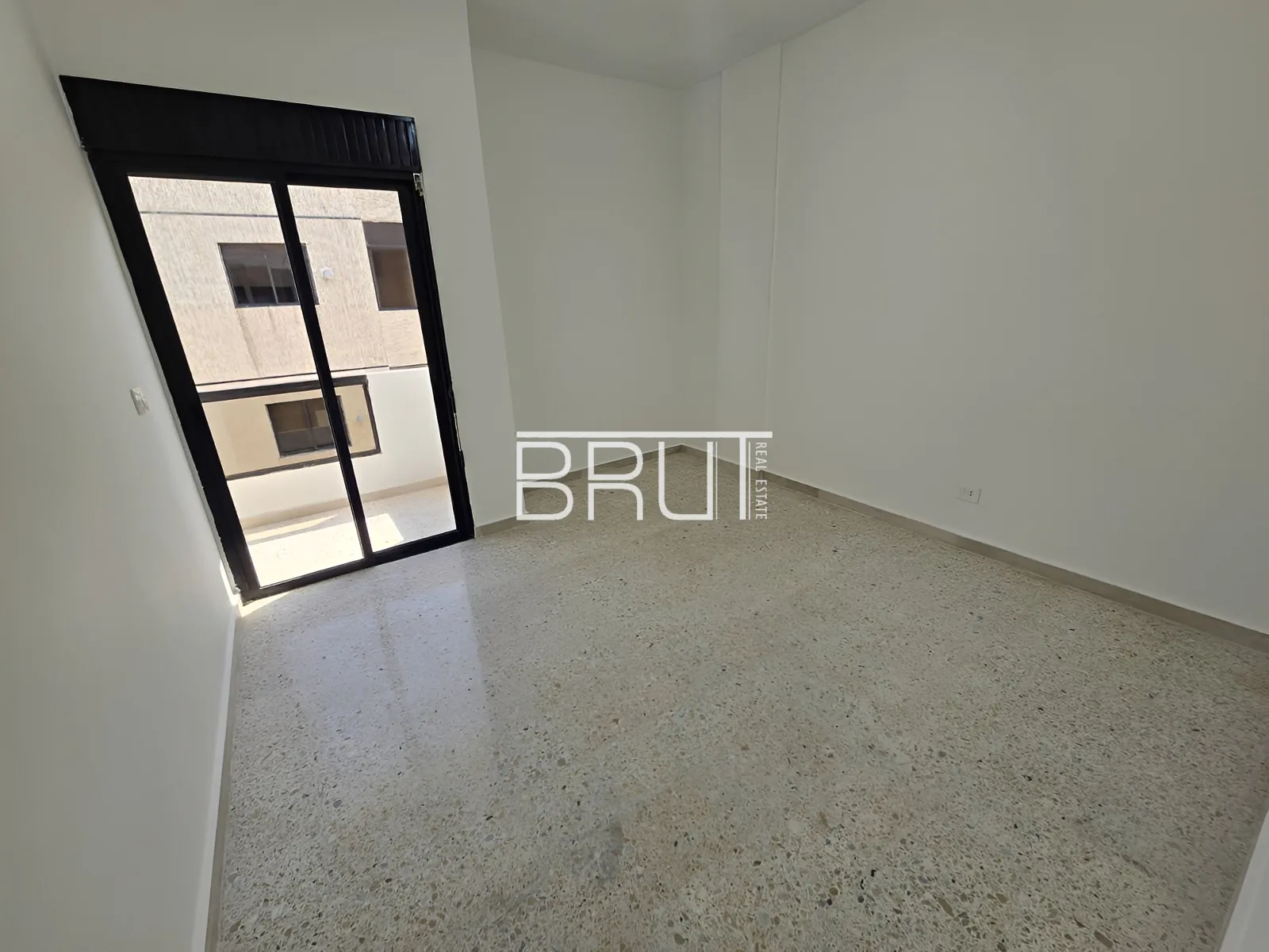 Apartment for Sale in Zouk Mosbeh