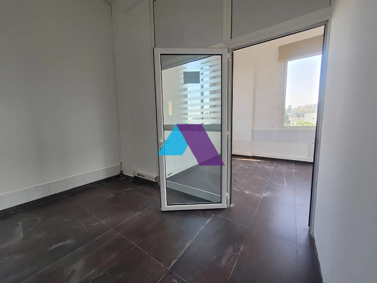 Building for rent in Dbayeh