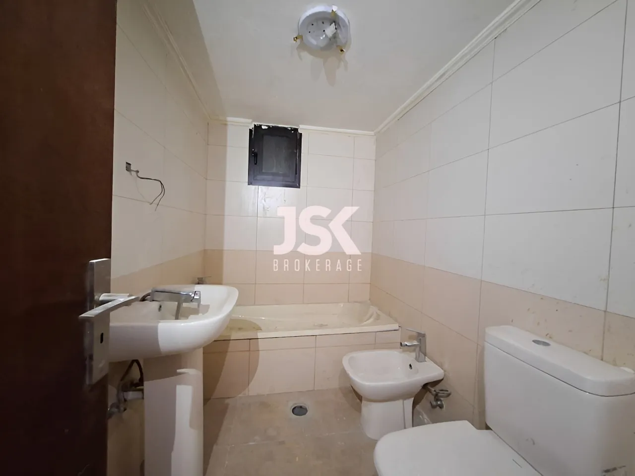 Apartment for Sale in Adma w Dafnah