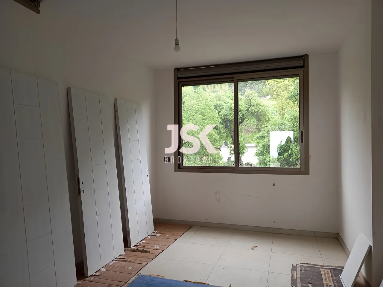 Apartment for Sale in Haret Sakher