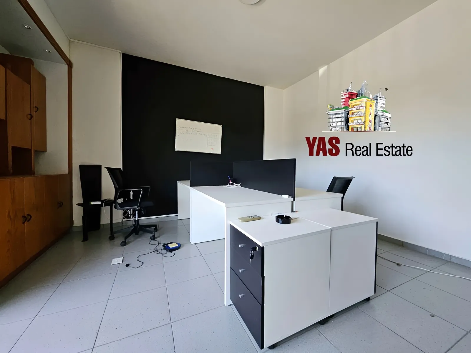 Office for Sale in Ballouneh