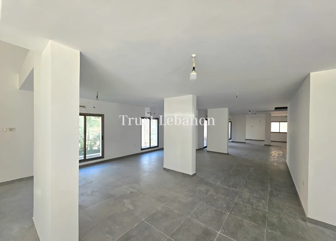 Showroom for rent in Hazmieh, Lebanon
