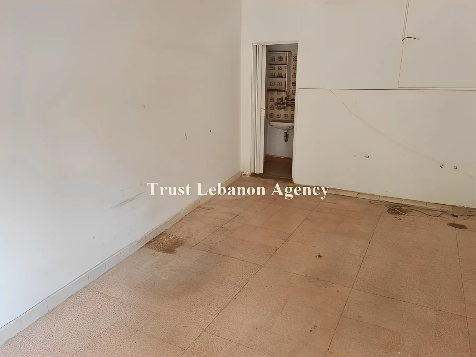 Shop for rent in Metn, Jdeideh