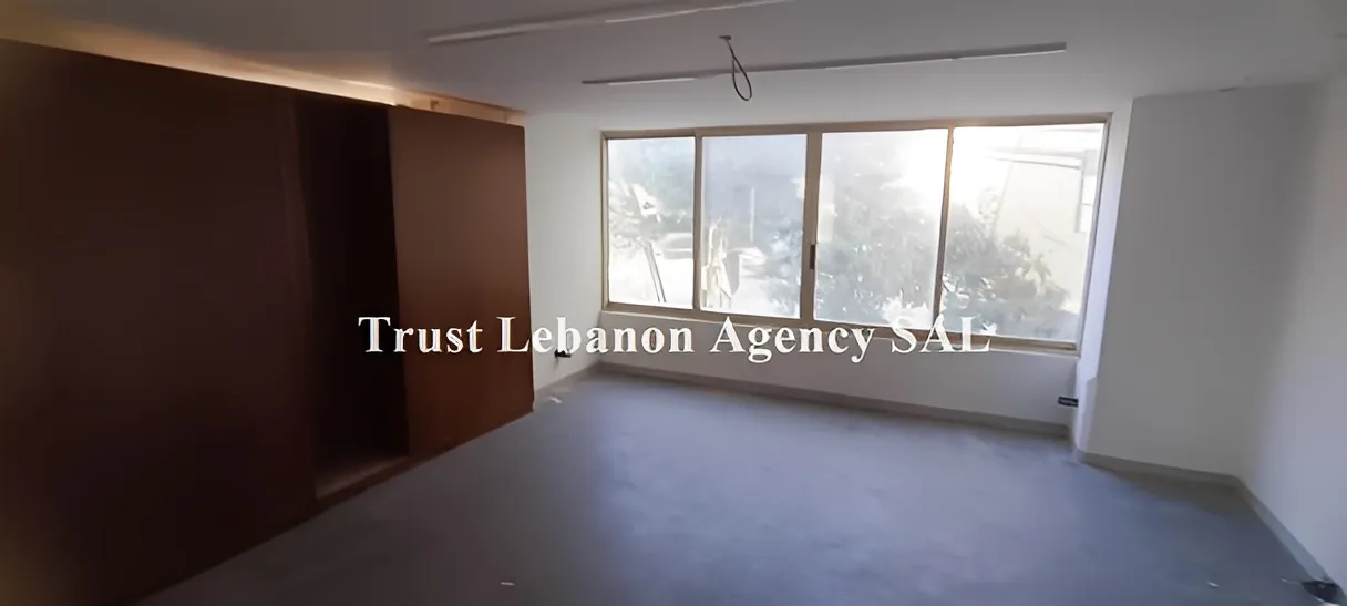 Commercial Property For Rent in Metn, Dbayeh