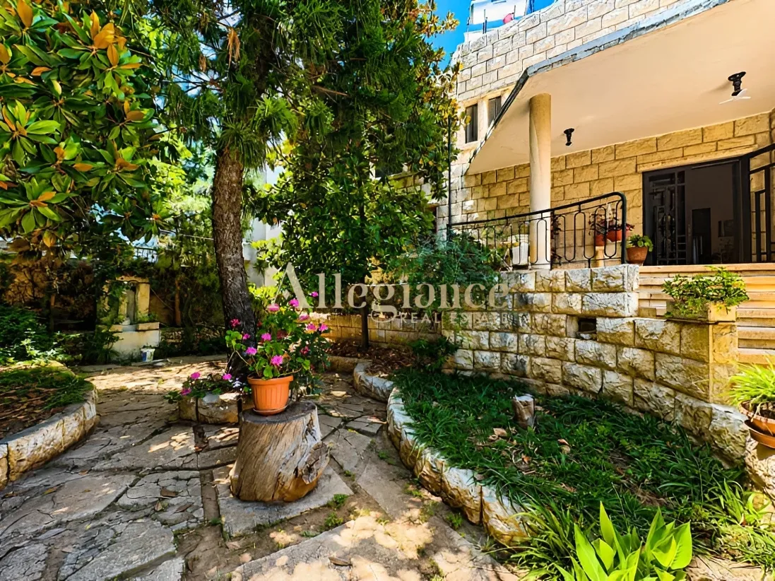 Villa for sale in Baabda