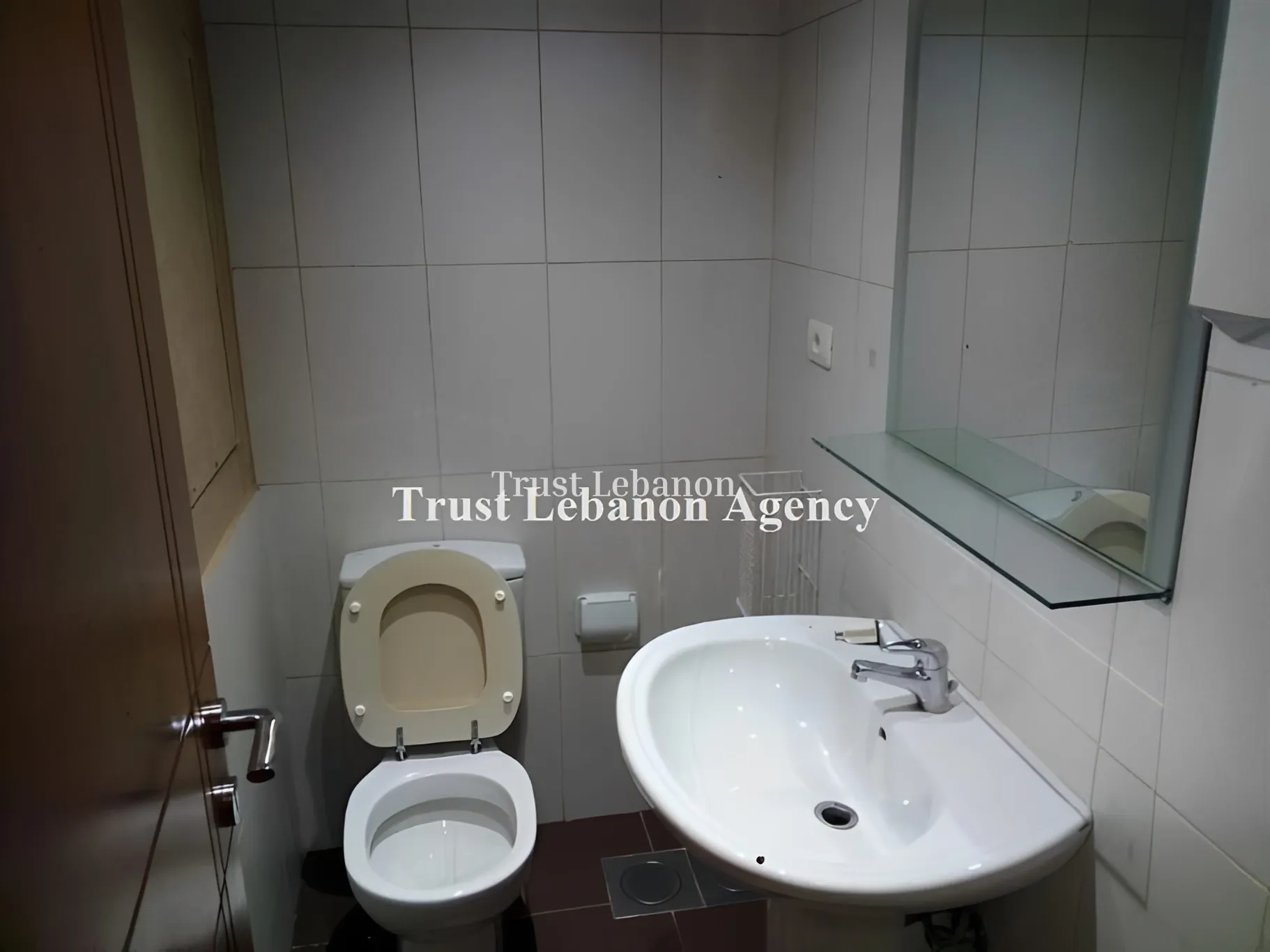 Office for rent in Dekwaneh, Lebanon