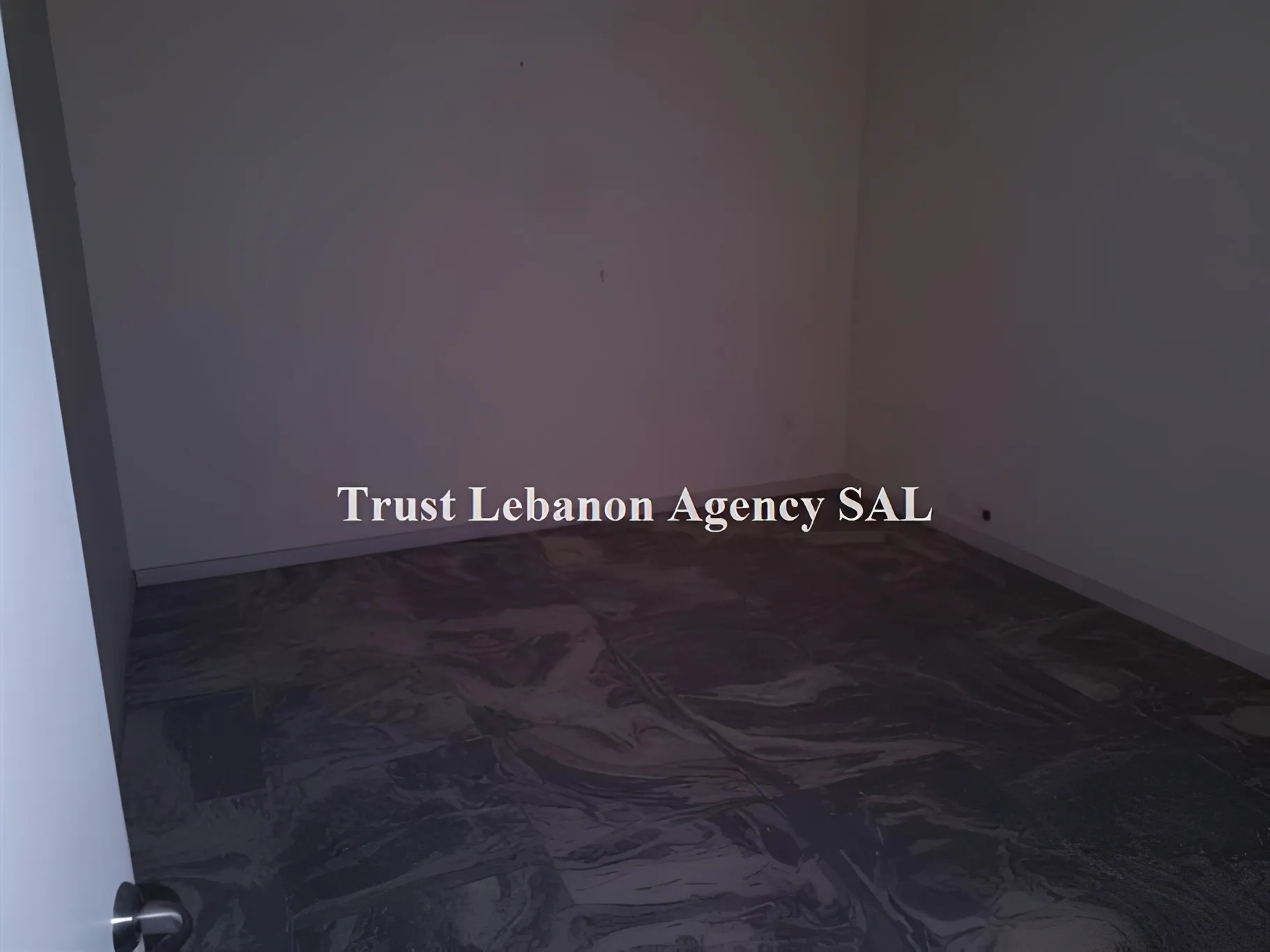 Office For Rent in Metn, Sin El Fil
