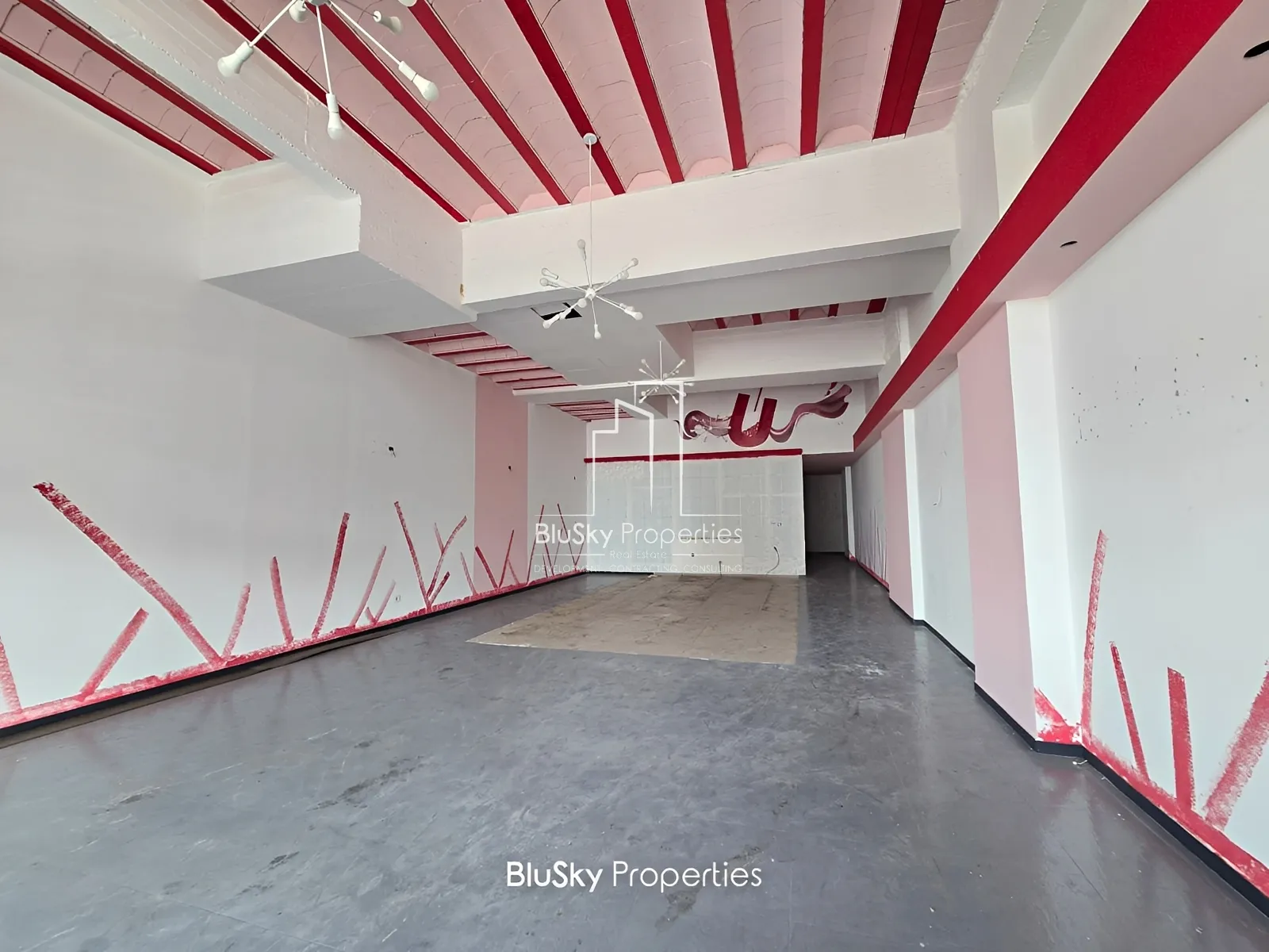 Shop for rent in Mansourieh