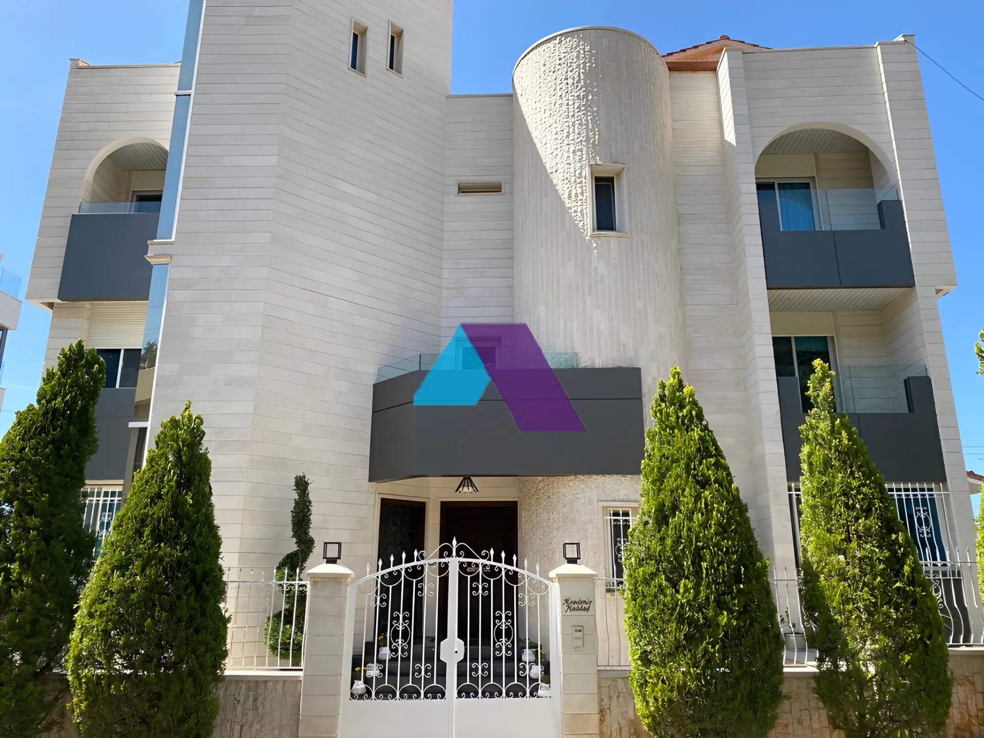 Building for Sale in Zalqa