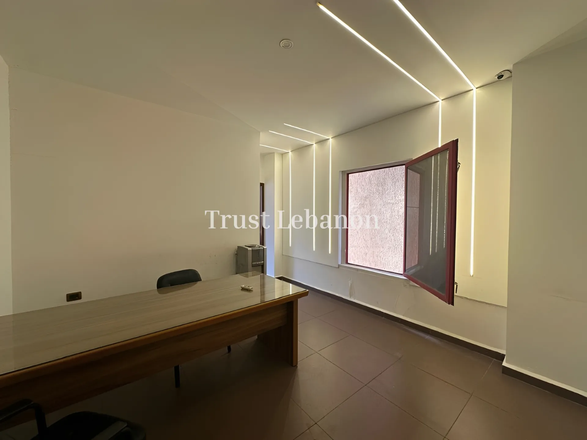 Office for rent in Sad El Baouchriyeh