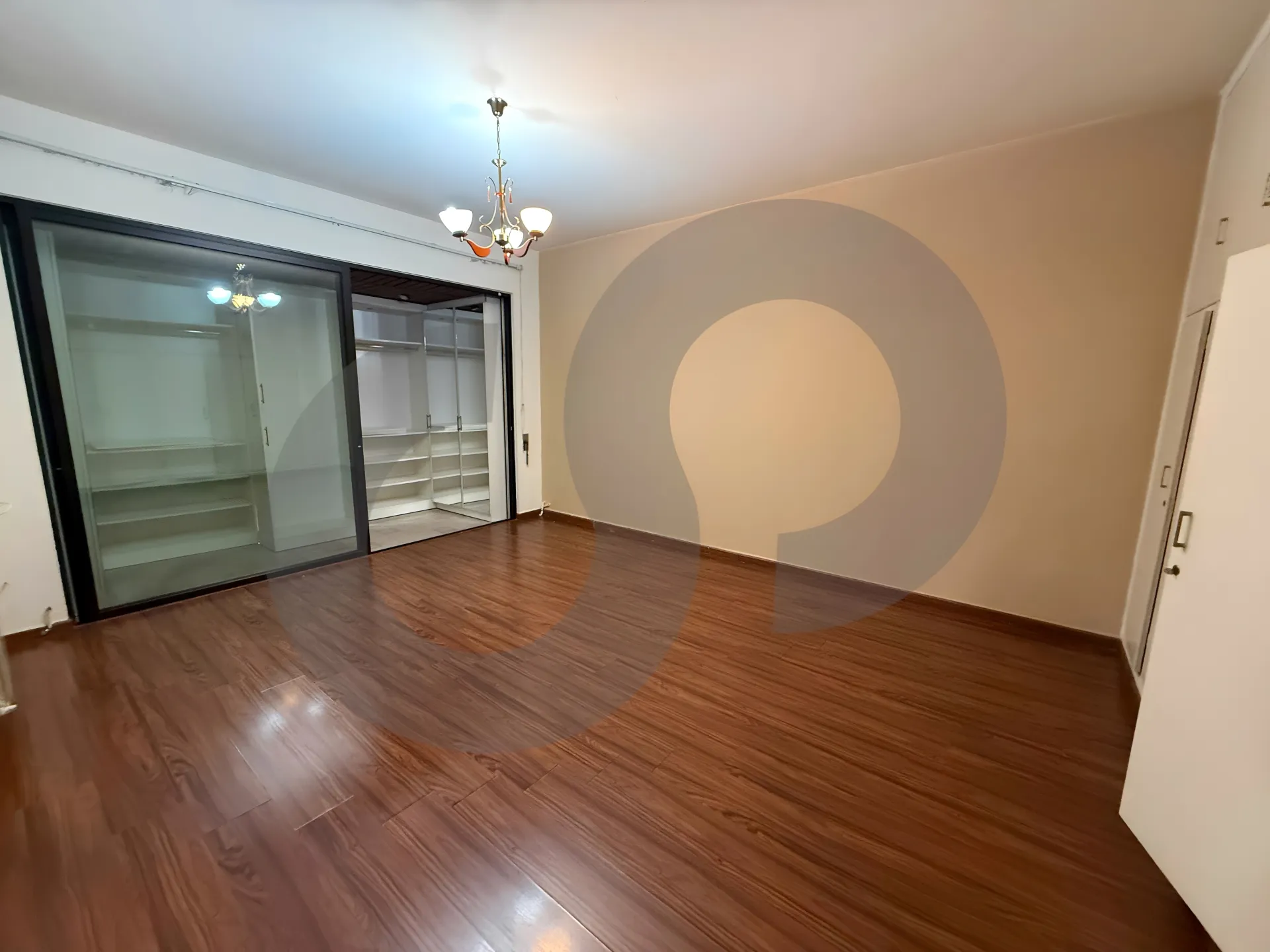 Apartment for Sale in Tallet El Khayyat - 3 bed, 5 bath