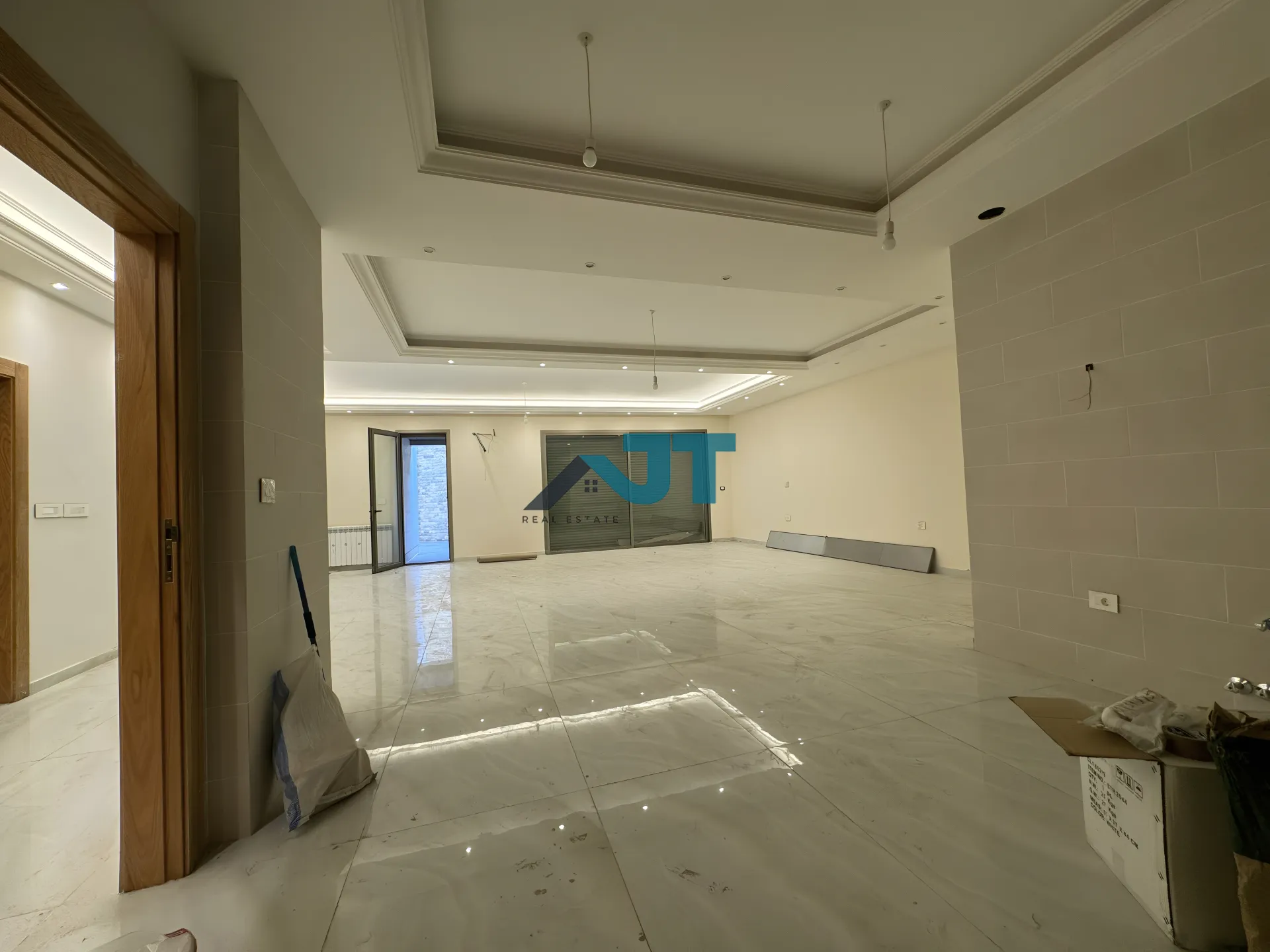 Apartment for Sale in Ain Aar