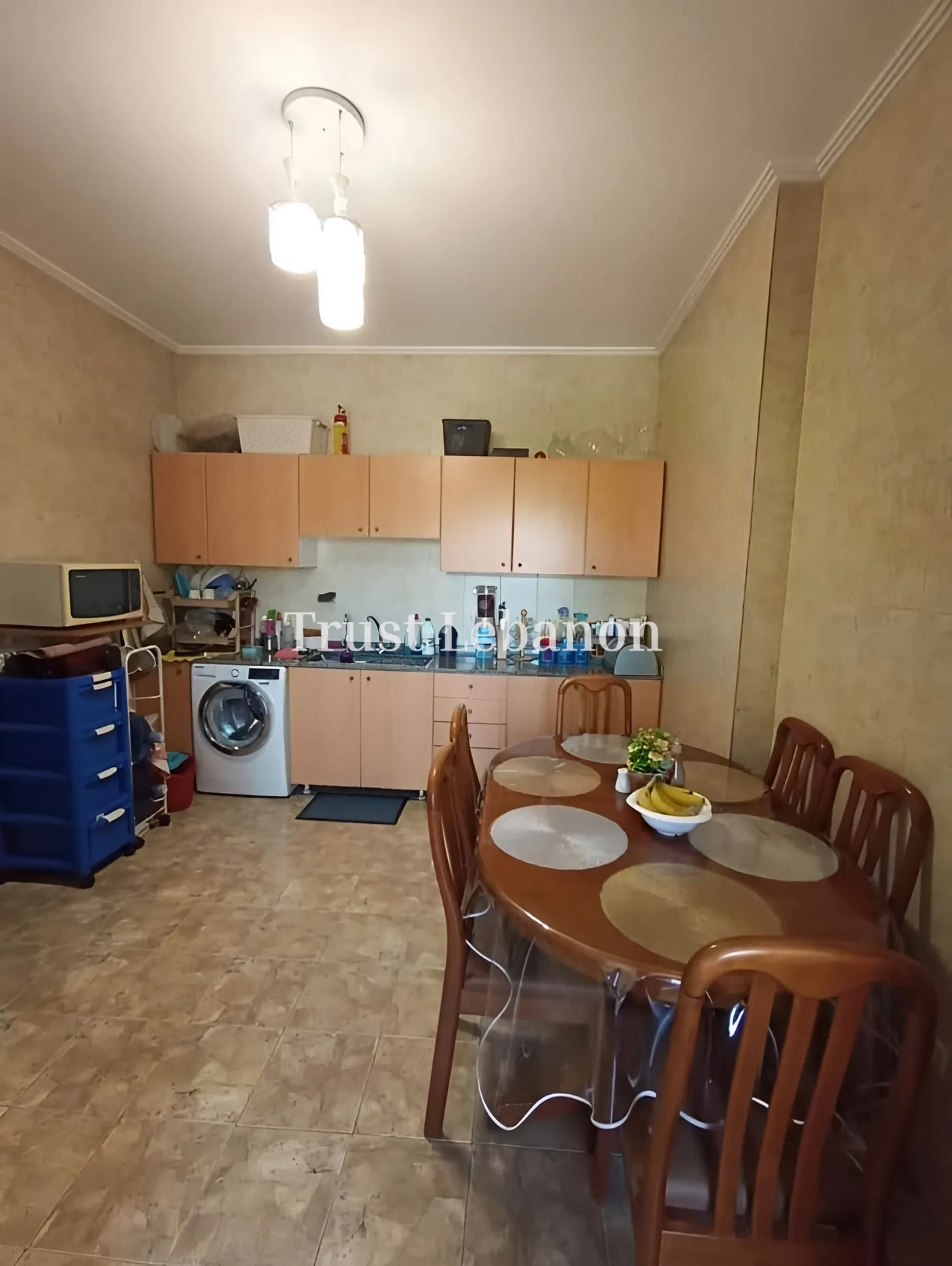Apartment for sale in Forn El Chebbak