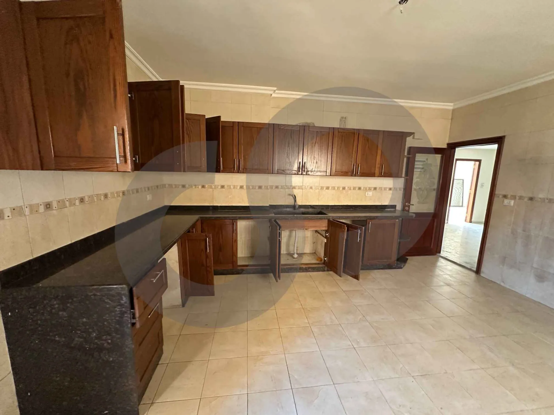 Commercial Property for Rent in Mina