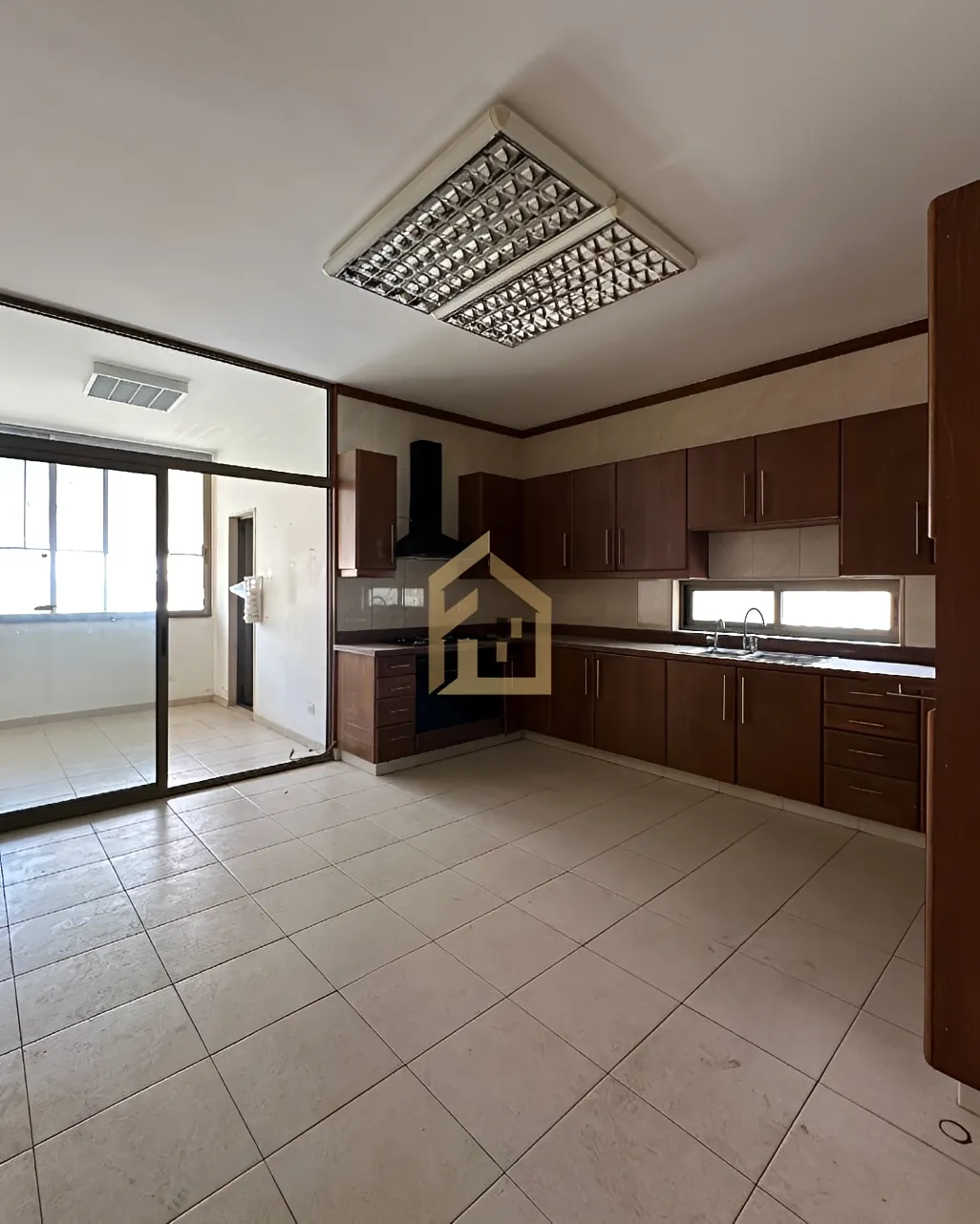 Apartment for sale in Manara
