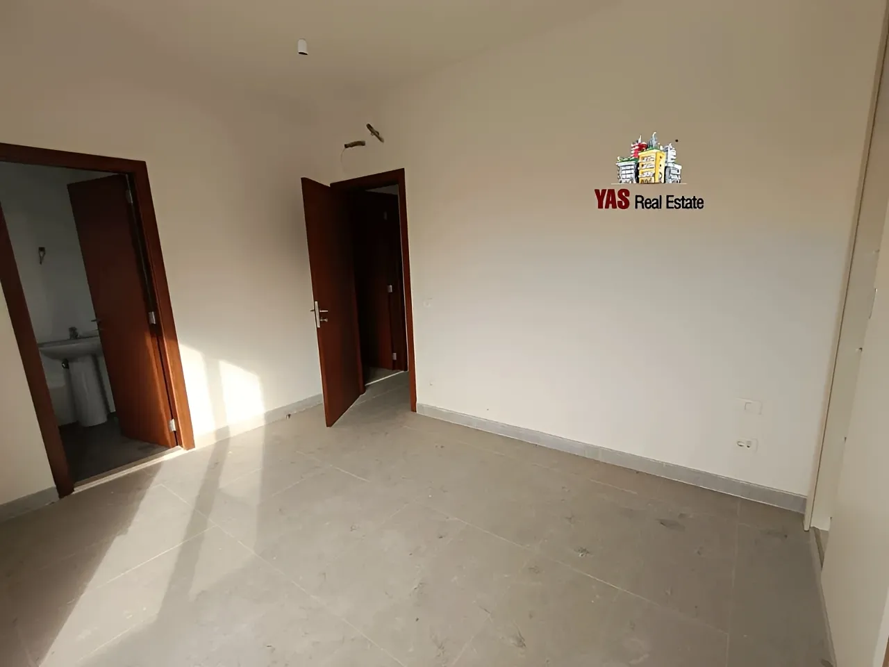 Apartment for Sale in Jdeideh - 3 bed, 4 bath