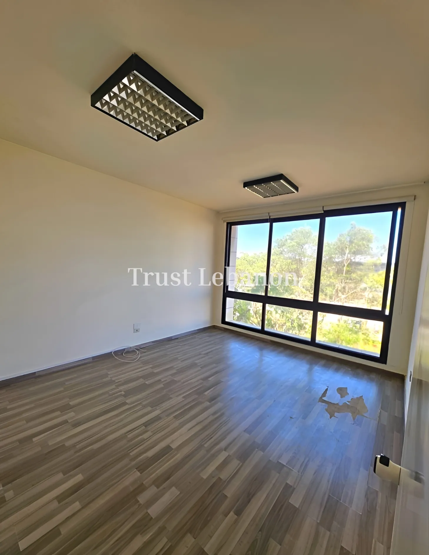 Office for rent in Hazmieh